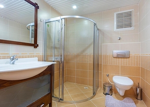 غرفتين وصالة باطلالة بانورامية على البحر في مهموتلار ، الانيا 