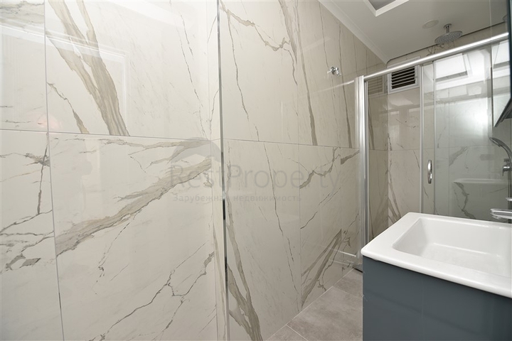 شقة واسعة باطلالة بحرية في مركز الانيا 