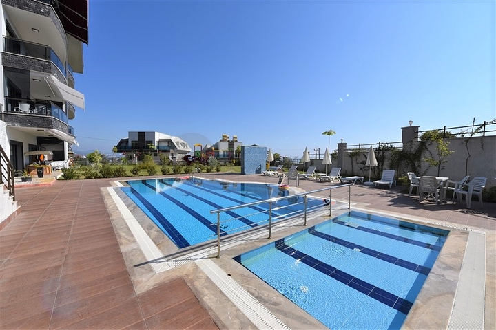 شقة واسعة باطلالة بحرية في مركز الانيا 