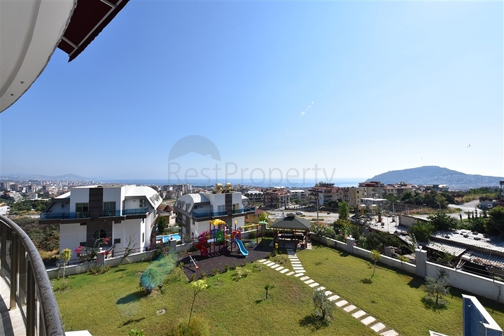 شقة واسعة باطلالة بحرية في مركز الانيا 