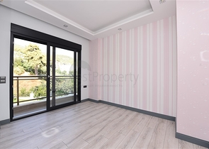 شقة واسعة باطلالة بحرية في مركز الانيا 