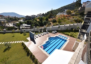 شقة واسعة باطلالة بحرية في مركز الانيا 