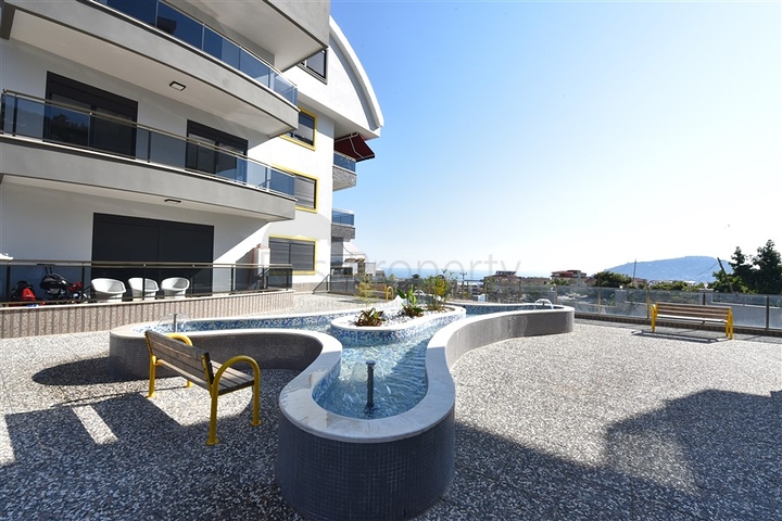 اطلالة على البحر وعلى قلعة الانيا - دوبلكس ثلاث غرف وصالة في مركز الانيا 