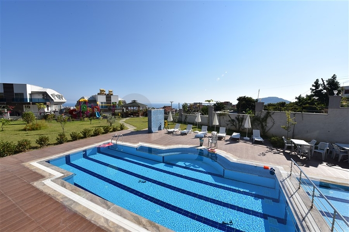 اطلالة على البحر وعلى قلعة الانيا - دوبلكس ثلاث غرف وصالة في مركز الانيا 