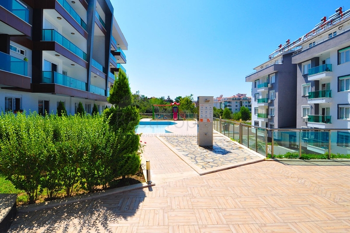 شقة غرفة وصالة مفروشة ضمن مجمع خمس نجوم في كاستل / الانيا 