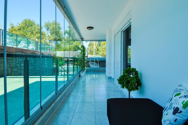 شقة غرفة وصالة مفروشة ضمن مجمع خمس نجوم في كاستل / الانيا 