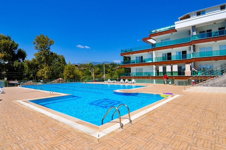 شقة غرفة وصالة مفروشة ضمن مجمع خمس نجوم في كاستل / الانيا 