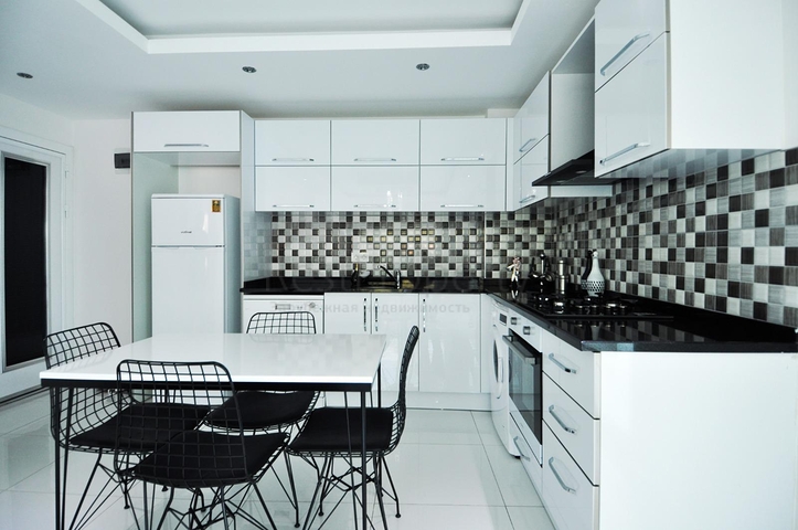 شقة غرفة وصالة مفروشة ضمن مجمع خمس نجوم في كاستل / الانيا 