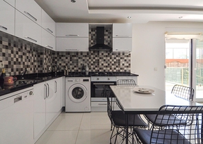 شقة غرفة وصالة مفروشة ضمن مجمع خمس نجوم في كاستل / الانيا 