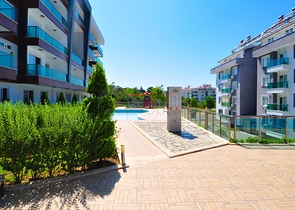 شقة غرفة وصالة مفروشة ضمن مجمع خمس نجوم في كاستل / الانيا 