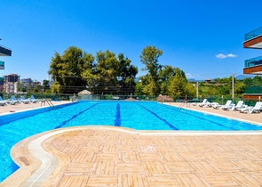 شقة غرفة وصالة مفروشة ضمن مجمع خمس نجوم في كاستل / الانيا 