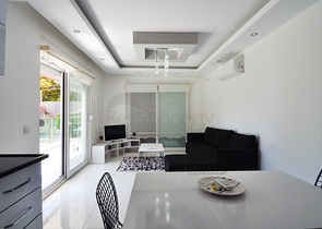 شقة غرفة وصالة مفروشة ضمن مجمع خمس نجوم في كاستل / الانيا 