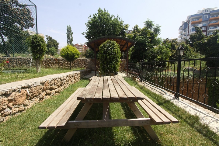 غرفة وصالة مفروشة ضمن مجمع سكني في توسمور / الانيا 