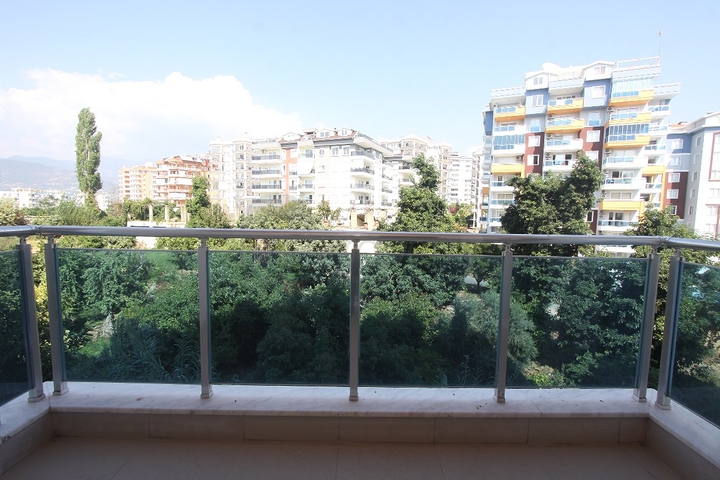 غرفة وصالة مفروشة ضمن مجمع سكني في توسمور / الانيا 