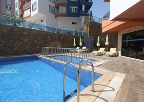 غرفة وصالة مفروشة ضمن مجمع سكني في توسمور / الانيا 