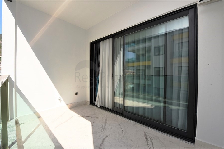 في مركز الانيا - شقة مؤثثة من تصميم غرفة وصالة في مجمع سكني حديث 