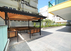 في مركز الانيا - شقة مؤثثة من تصميم غرفة وصالة في مجمع سكني حديث 