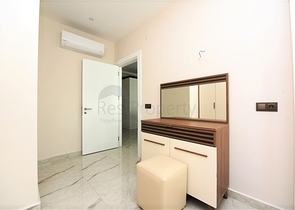 في مركز الانيا - شقة مؤثثة من تصميم غرفة وصالة في مجمع سكني حديث 