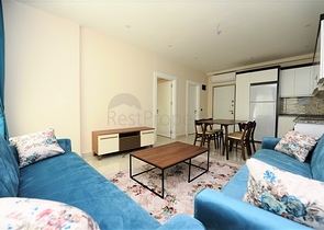 في مركز الانيا - شقة مؤثثة من تصميم غرفة وصالة في مجمع سكني حديث 