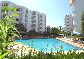 شقة غرفتين وصالة مؤثثة وباطلالة بحرية في مهموتلار  / الانيا 