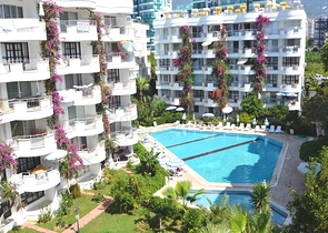 شقة غرفتين وصالة مؤثثة وباطلالة بحرية في مهموتلار  / الانيا 