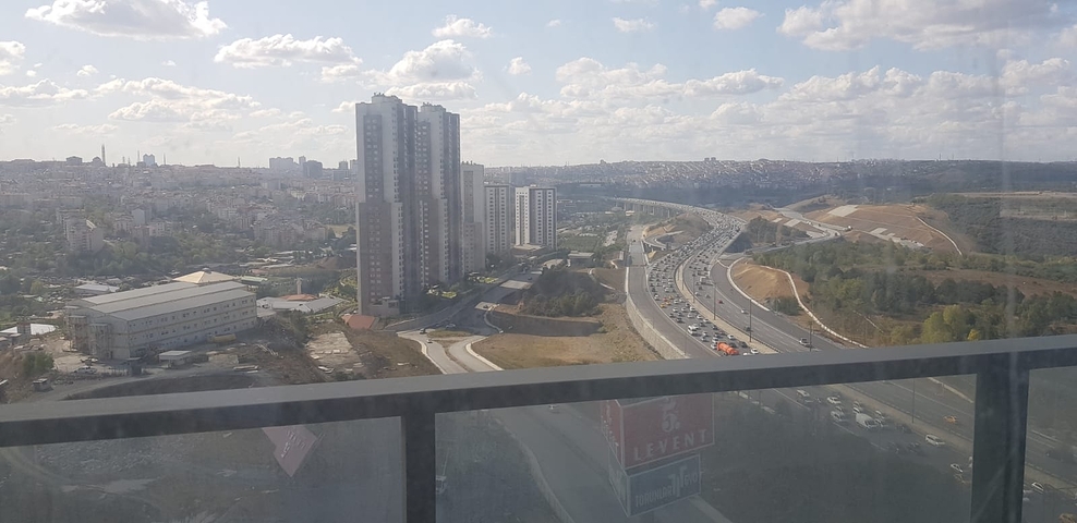 في مركز اسطنبول - منطقة ايوب التاريخية - شقة غرفتين وصالة ضمن مجمع سكني حديث 