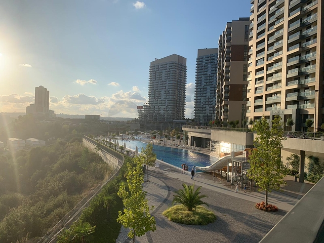 في مركز اسطنبول - منطقة ايوب التاريخية - شقة غرفتين وصالة ضمن مجمع سكني حديث 