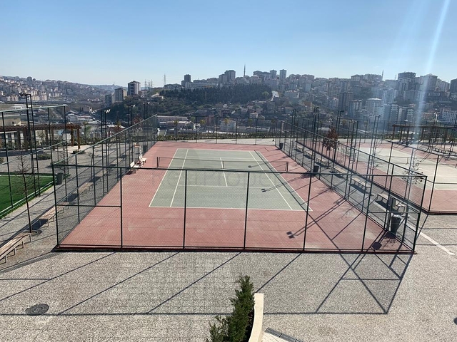 في مركز اسطنبول - منطقة ايوب التاريخية - شقة غرفتين وصالة ضمن مجمع سكني حديث 