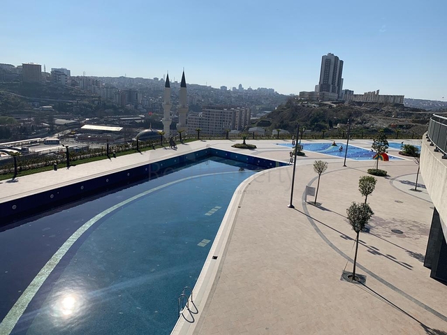 في مركز اسطنبول - منطقة ايوب التاريخية - شقة غرفتين وصالة ضمن مجمع سكني حديث 