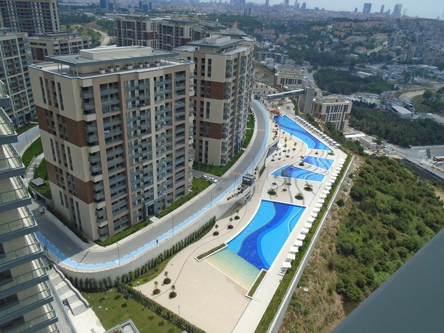 في مركز اسطنبول - منطقة ايوب التاريخية - شقة غرفتين وصالة ضمن مجمع سكني حديث 