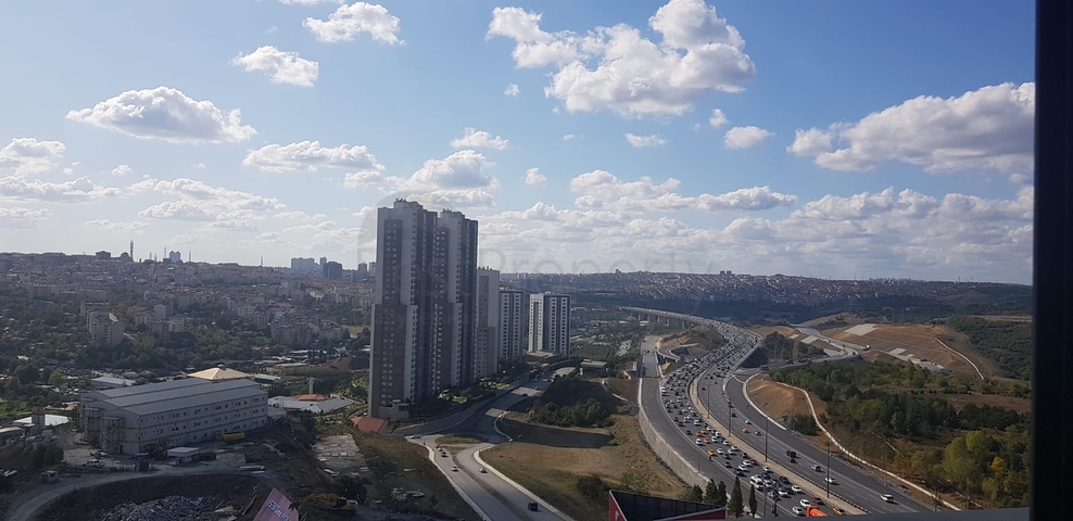 في مركز اسطنبول - منطقة ايوب التاريخية - شقة غرفتين وصالة ضمن مجمع سكني حديث 