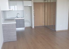 في مركز اسطنبول - منطقة ايوب التاريخية - شقة غرفتين وصالة ضمن مجمع سكني حديث 