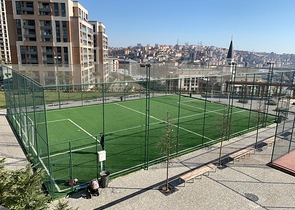 في مركز اسطنبول - منطقة ايوب التاريخية - شقة غرفتين وصالة ضمن مجمع سكني حديث 