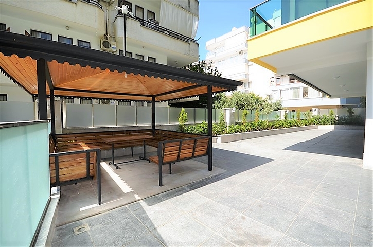 في مركز الانيا - شقة غرفتين وصالة مفروشة ضمن مجمع سكني حديث فاخر .