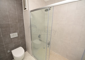 في مركز الانيا - شقة غرفتين وصالة مفروشة ضمن مجمع سكني حديث فاخر .