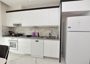 في مركز الانيا - شقة غرفتين وصالة مفروشة ضمن مجمع سكني حديث فاخر .