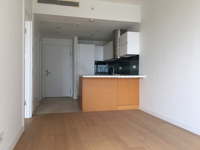 للمستثمرين - شقة غرفة وصالة ضمن مجمع فاخر في منطقة باسن اكسبرس / اسطنبول 