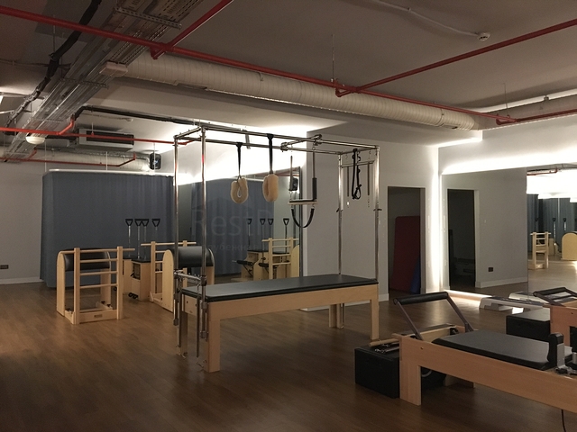 للمستثمرين - شقة غرفة وصالة ضمن مجمع فاخر في منطقة باسن اكسبرس / اسطنبول 