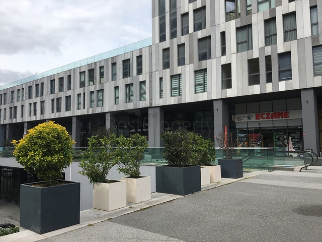 للمستثمرين - شقة غرفة وصالة ضمن مجمع فاخر في منطقة باسن اكسبرس / اسطنبول 