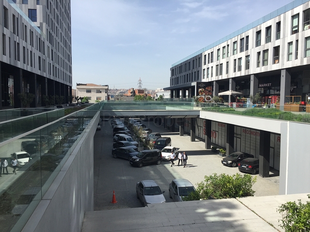 للمستثمرين - شقة غرفة وصالة ضمن مجمع فاخر في منطقة باسن اكسبرس / اسطنبول 