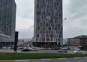 للمستثمرين - شقة غرفة وصالة ضمن مجمع فاخر في منطقة باسن اكسبرس / اسطنبول 