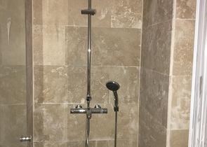 للمستثمرين - شقة غرفة وصالة ضمن مجمع فاخر في منطقة باسن اكسبرس / اسطنبول 