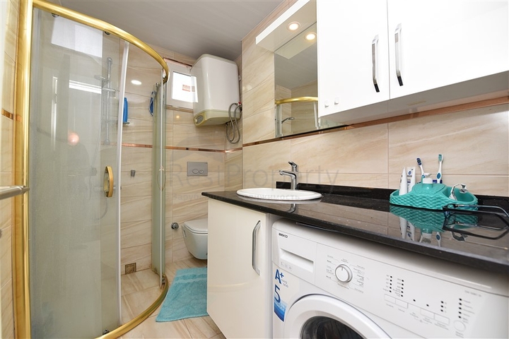 شقة  فاخرة غرفتين وصالة في مركز الانيا 