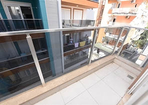 شقة  فاخرة غرفتين وصالة في مركز الانيا 