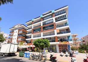 شقة  فاخرة غرفتين وصالة في مركز الانيا 