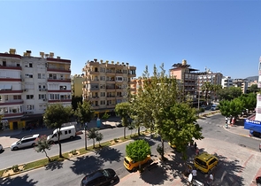 شقة  فاخرة غرفتين وصالة في مركز الانيا 