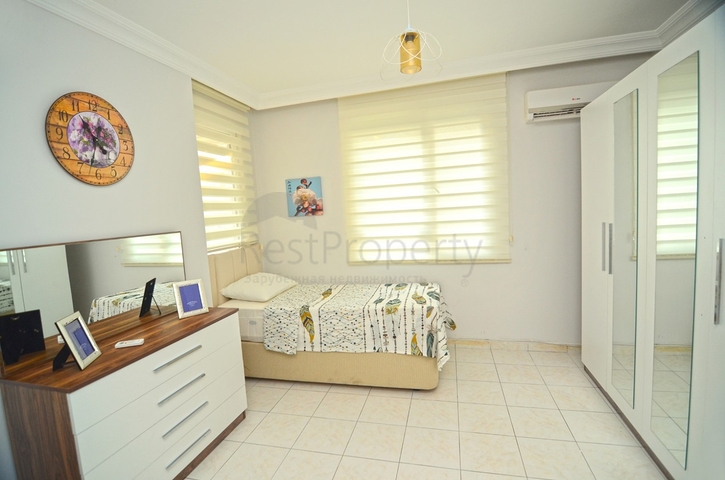 شقة ثلاث غرف وصالة مفروشة وبسعر مميز في الانيا 