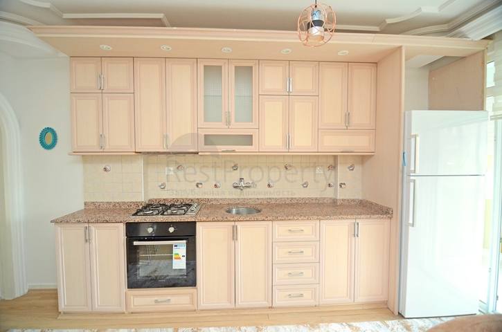 شقة ثلاث غرف وصالة مفروشة وبسعر مميز في الانيا 