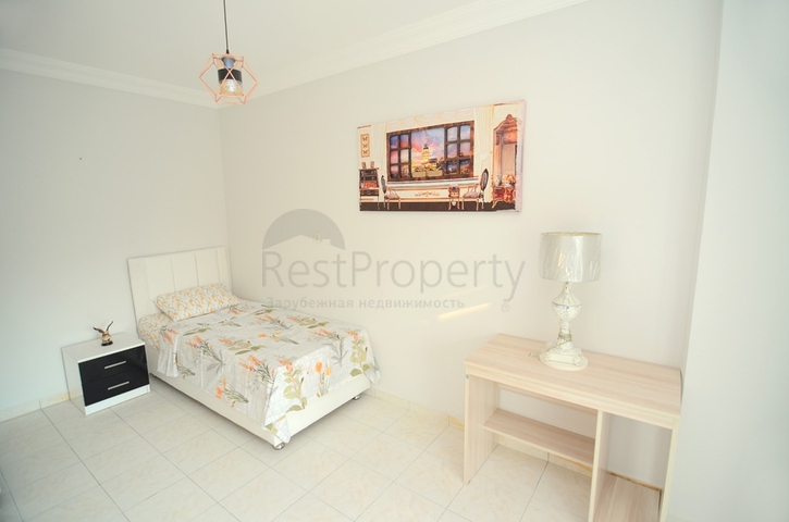 شقة ثلاث غرف وصالة مفروشة وبسعر مميز في الانيا 