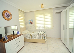 شقة ثلاث غرف وصالة مفروشة وبسعر مميز في الانيا 